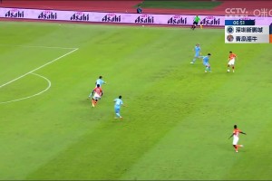 青島海牛2-0領(lǐng)先深圳新鵬城！康瓜點(diǎn)射破門建功