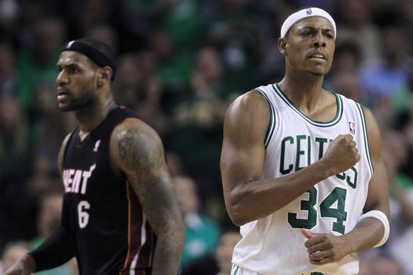 皮爾斯和詹姆斯有什么恩怨情仇？