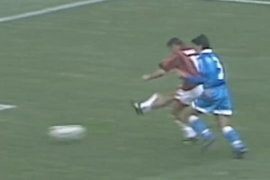 他是您的足球初戀嗎？每個動作都透露著優(yōu)雅！